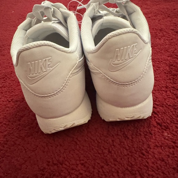 Nike WOMENS LIFESTYLE SHOE CORTEZ White Sneakers Size 8 NIB - Picture 12 of 12